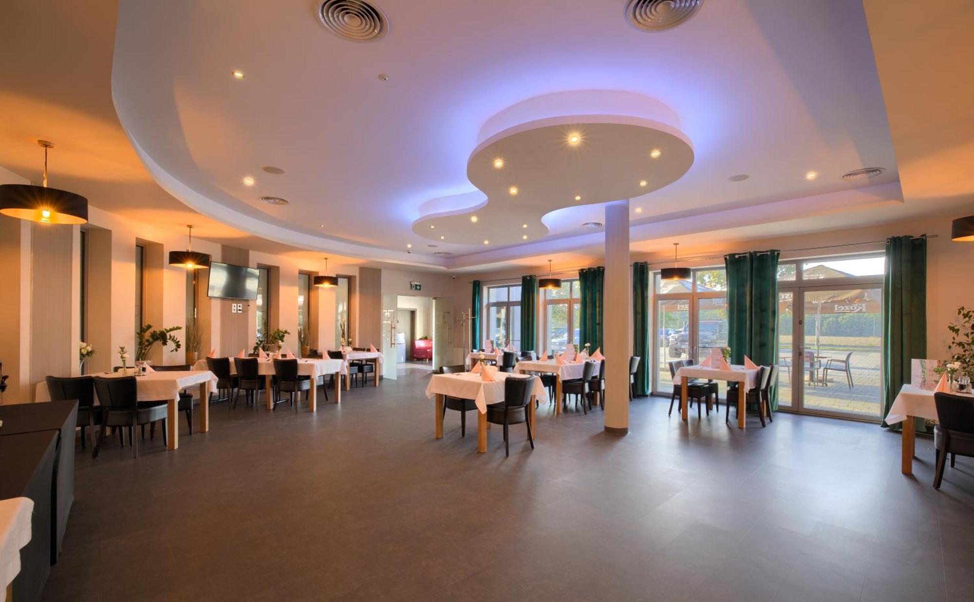 Nova Stodola Hotel Klomnice Exterior foto